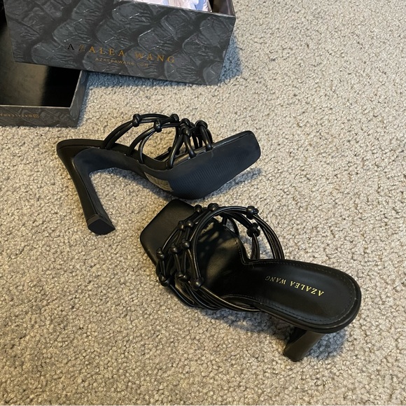 NWT Square Toe Heels in 7.5 - Picture 4 of 10